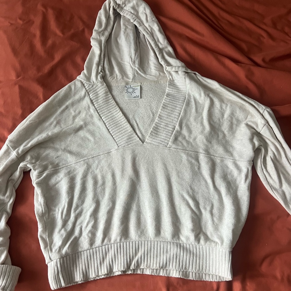 Aerie Cream V-Neck Hooded Sweater